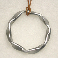pe001-02