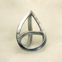 pe001-03