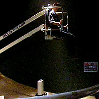 ���̏d�͑̊��}�V��